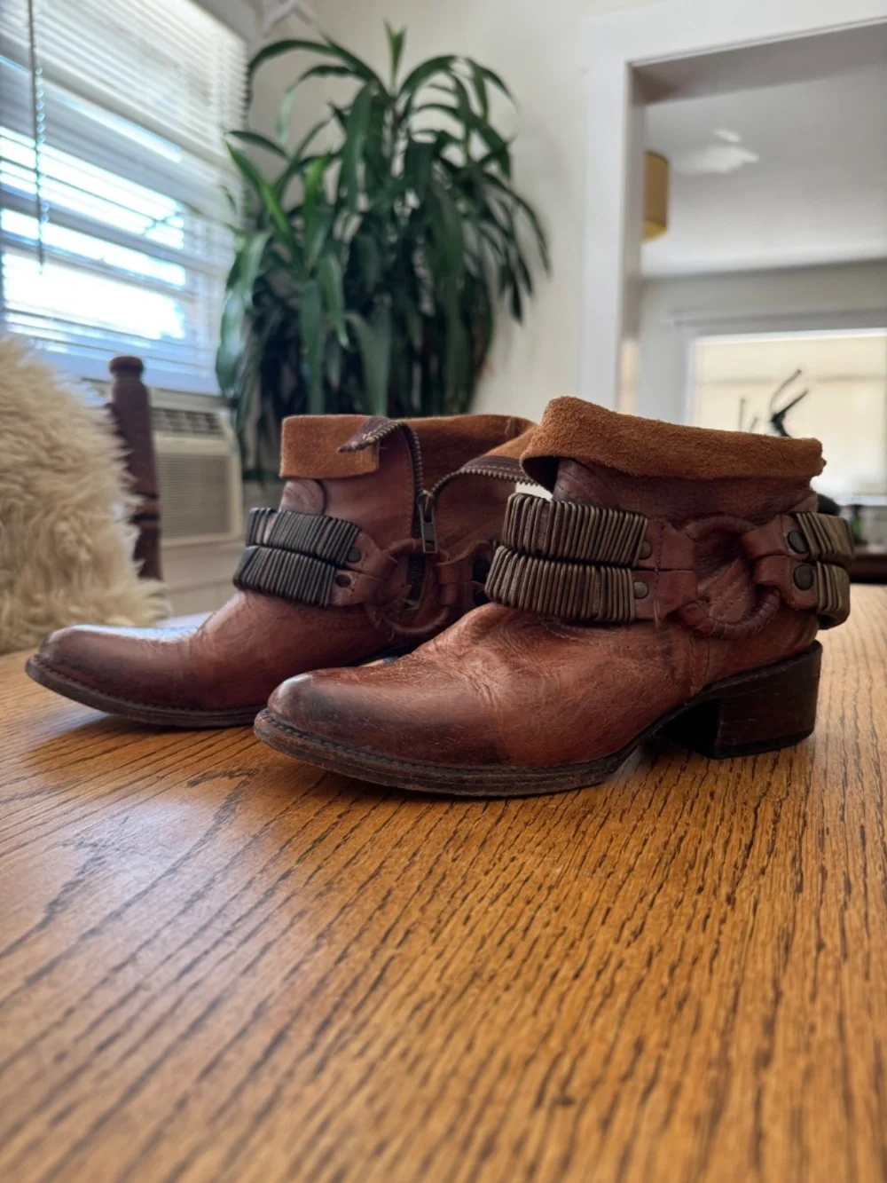 Freebird by Steven Women's Ankle Boots Size 7 Genuine Leather Metal Details